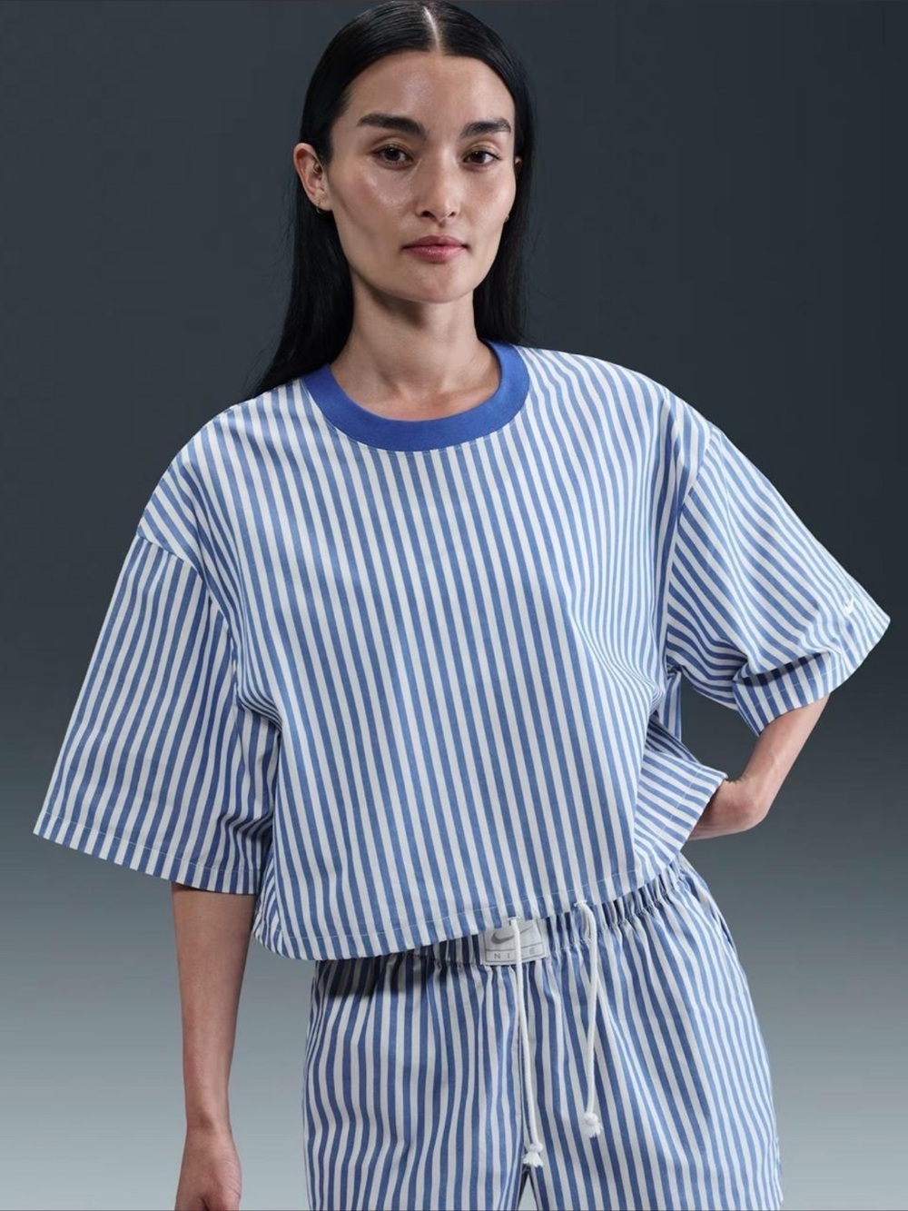 Nike Sportswear Chill Poplin Crop Striped Loose Short Sleeve Top